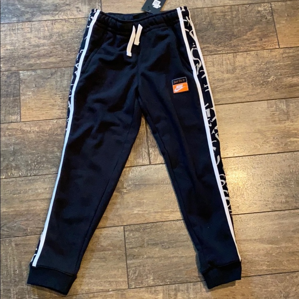 Nike big boys small sweatpants- nwt